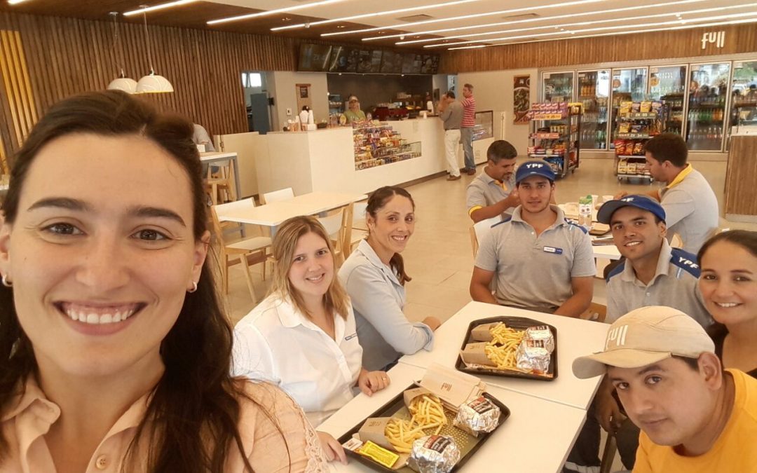 Capacitación nuevo producto Hamburguesa Caramelizada