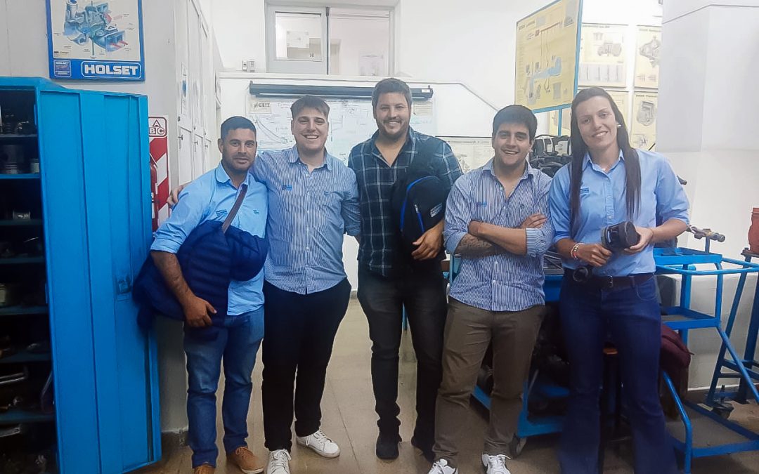 Capacitación técnica en la UTN para Comerciales Oil.
